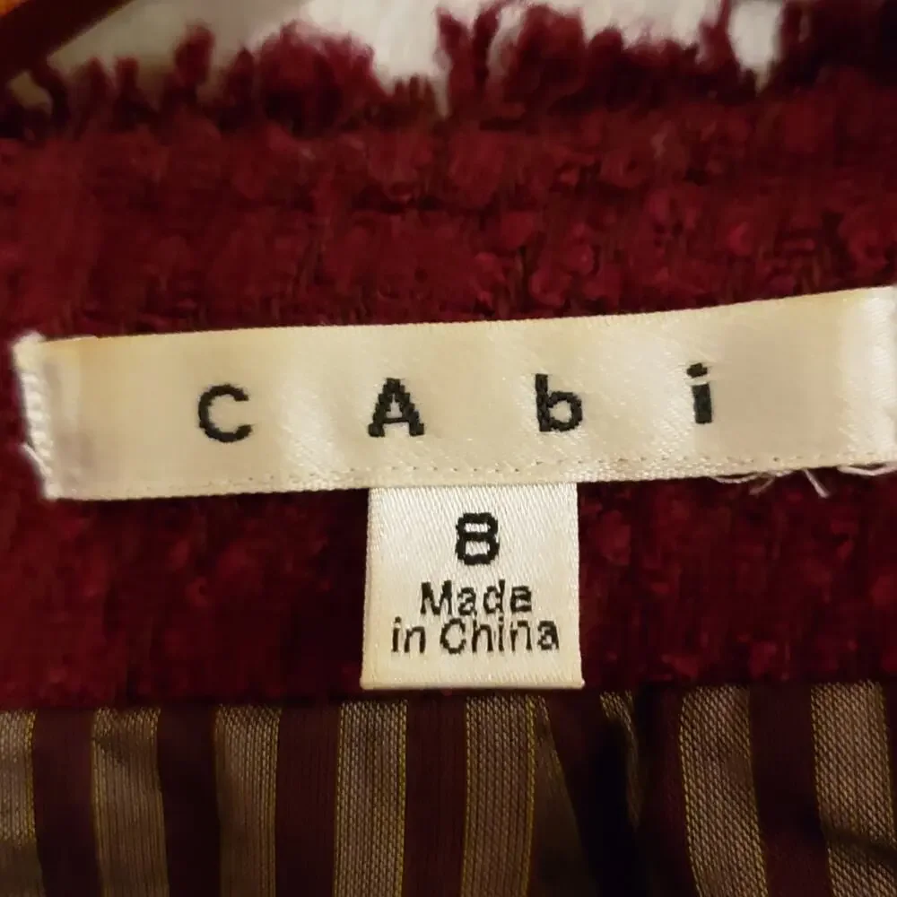 EUC CAbi frayed hem crop jacket blazer deep red pockets zipper Wool blend sz 8. - Picture 8 of 9